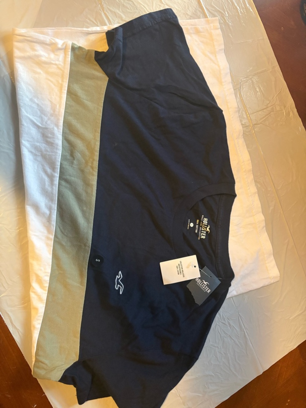 Hollister Navy, Cream and Olive Colorblock Short Sleeve Tee